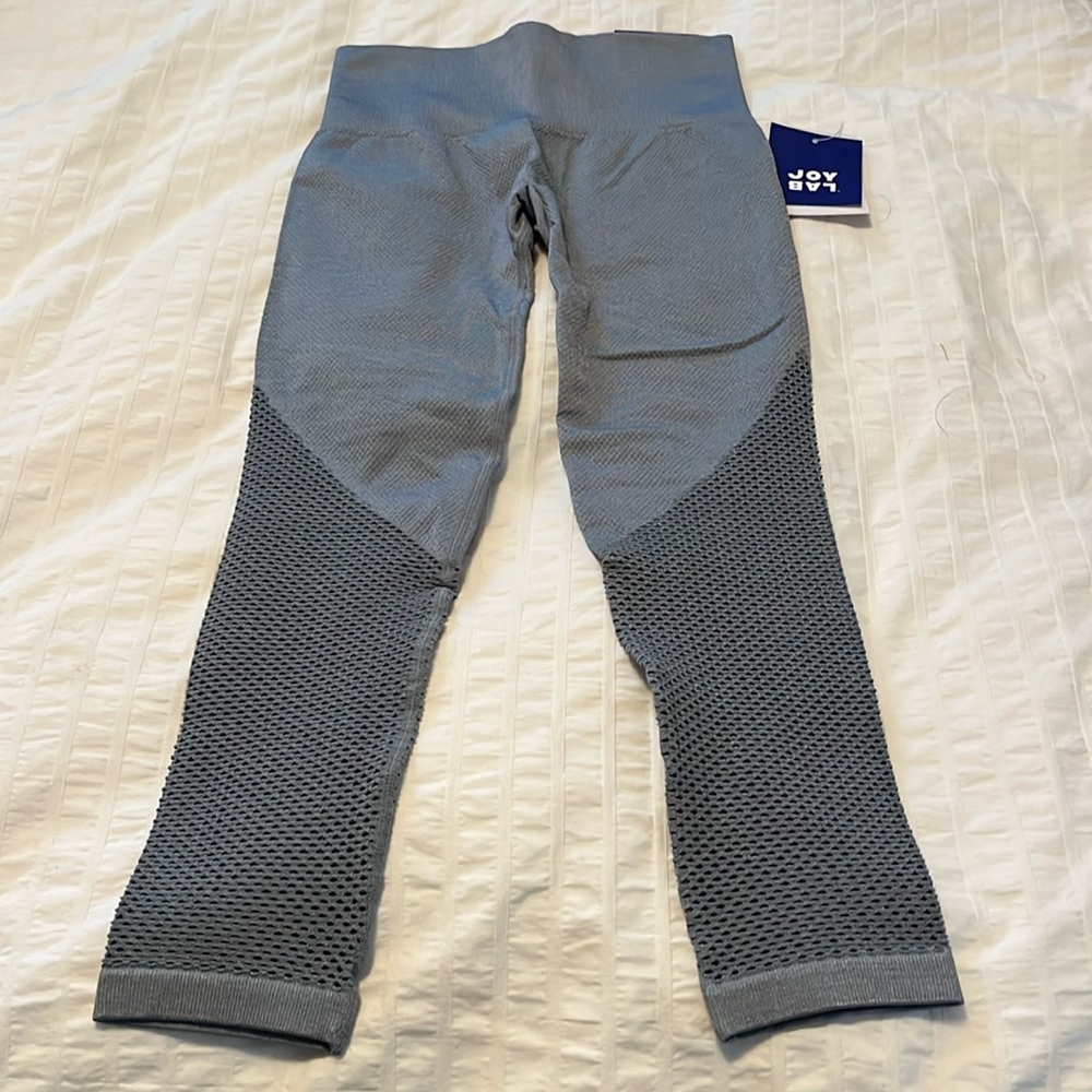 NWT Joy Lab midrise legging seamlessly knit size extra small 3/4 length